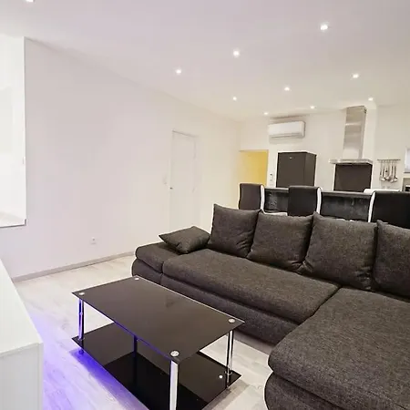 Appartement Carlota - Renove Au Coeur De La Vieille - By Tgb